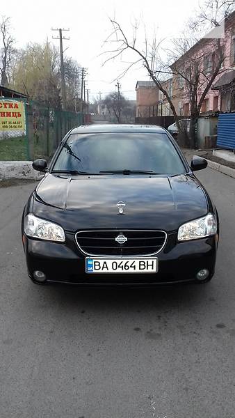 Седан Nissan Maxima 1999 в Гайвороне