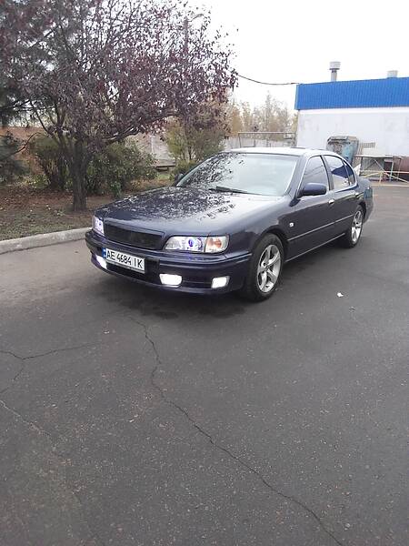 Седан Nissan Maxima 1996 в Кривому Розі