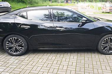 Седан Nissan Maxima 2016 в Дрогобыче