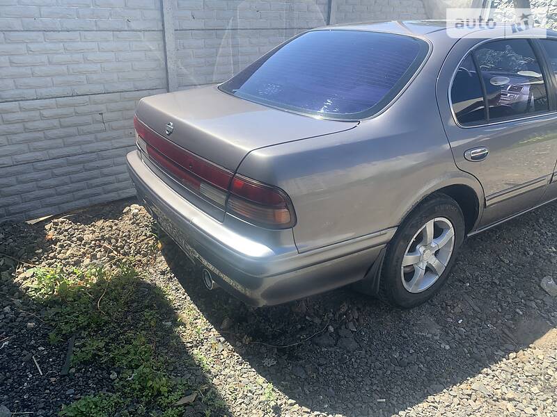 Седан Nissan Maxima 1997 в Харкові