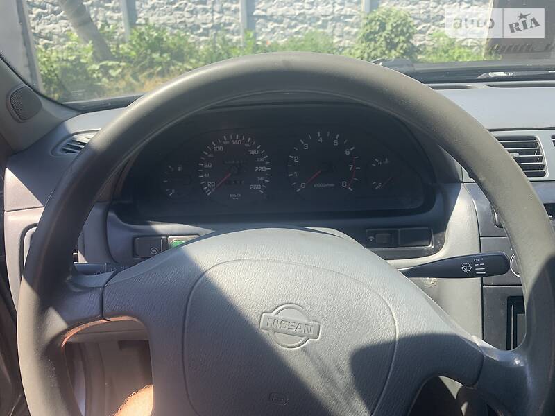 Седан Nissan Maxima 1997 в Харкові