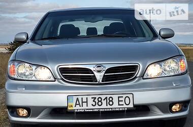 Седан Nissan Maxima 2000 в Маріуполі