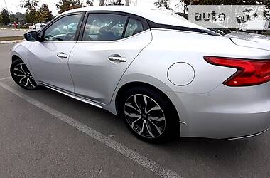 Седан Nissan Maxima 2016 в Киеве