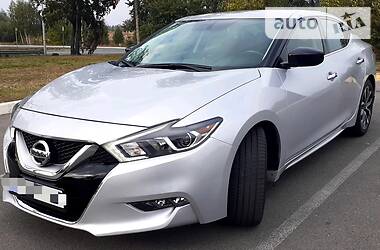 Седан Nissan Maxima 2016 в Киеве