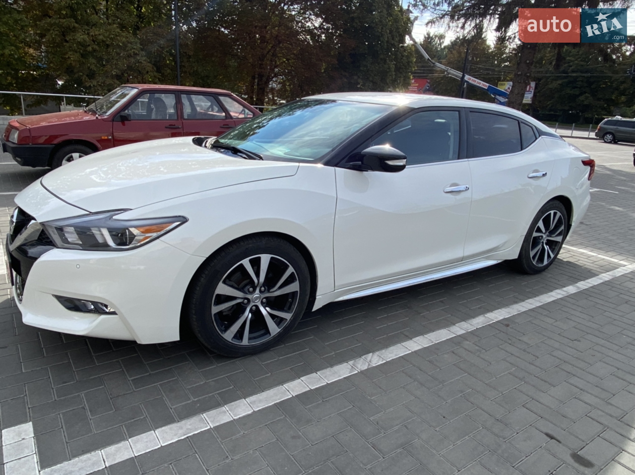 2016 Nissan Maxima - мініатюра 18