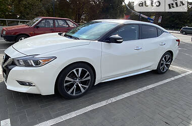 Седан Nissan Maxima 2016 в Луцке