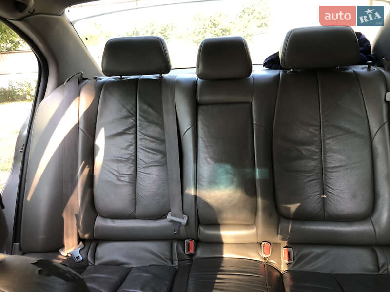 Седан Nissan Maxima 2001 в Кропивницком