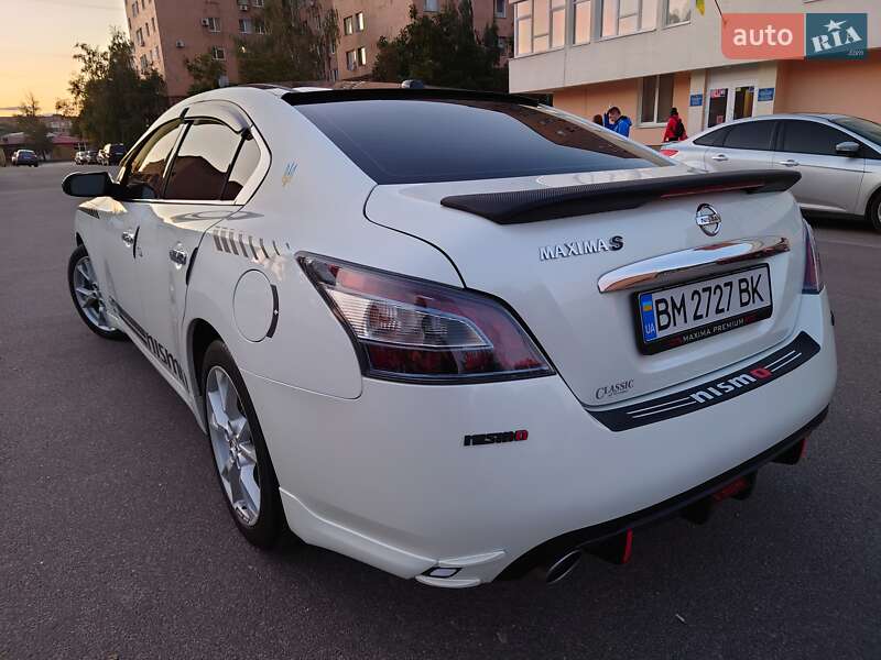 Седан Nissan Maxima 2014 в Полтаві