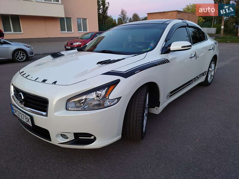 Седан Nissan Maxima 2014 в Полтаві