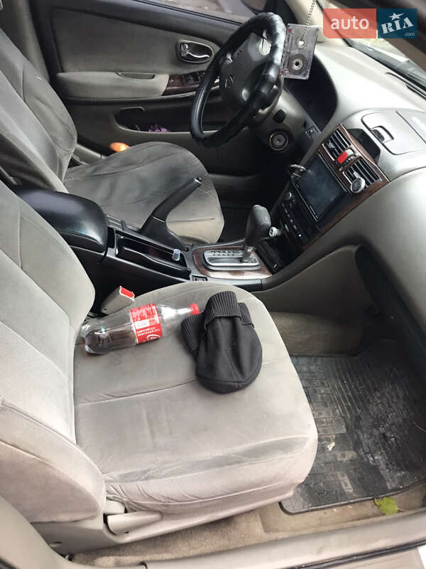 Седан Nissan Maxima 2003 в Вінниці