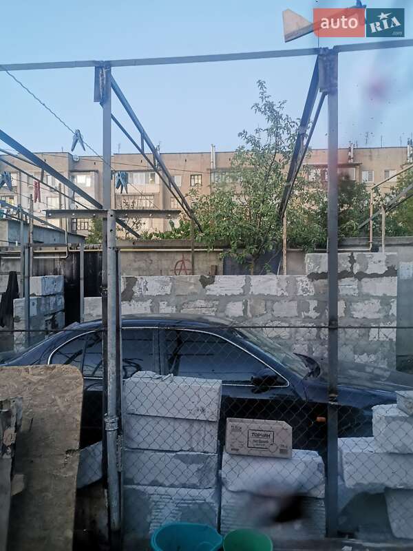 Седан Nissan Maxima 1996 в Одесі