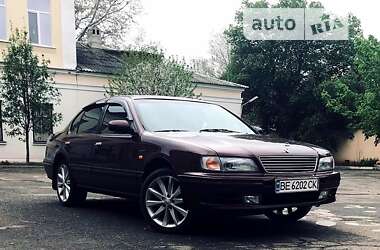 Седан Nissan Maxima 1999 в Вознесенске