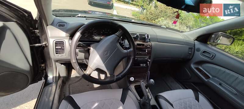 Седан Nissan Maxima 1998 в Измаиле
