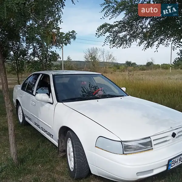 Nissan Maxima 1990
