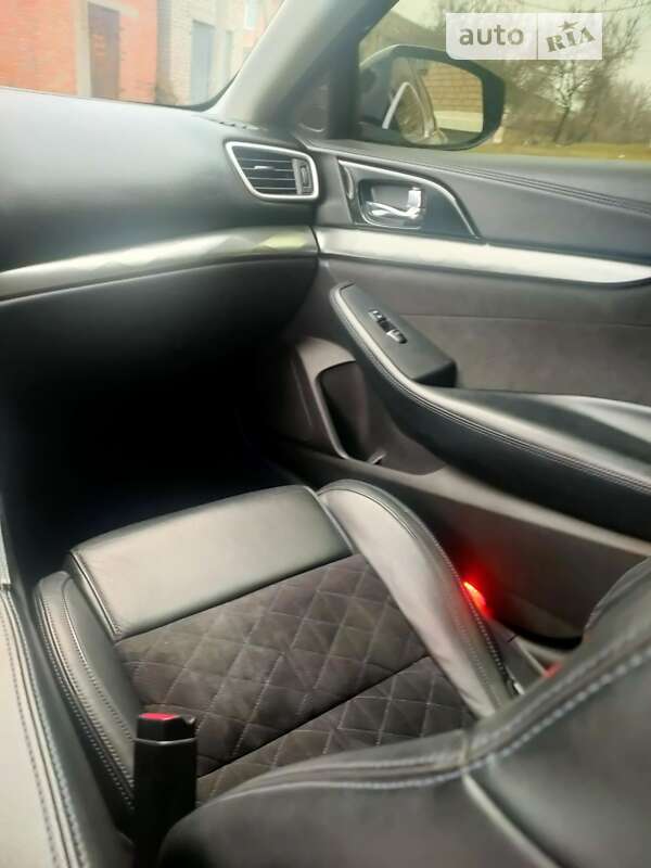 Седан Nissan Maxima 2016 в Днепре