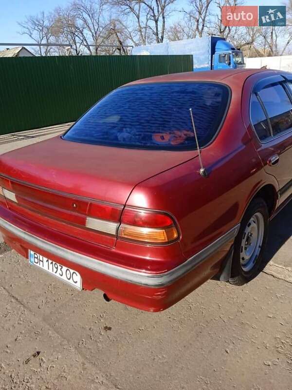 Седан Nissan Maxima 1995 в Сараті фото 4 Седан Nissan Maxima 1995 в Сараті