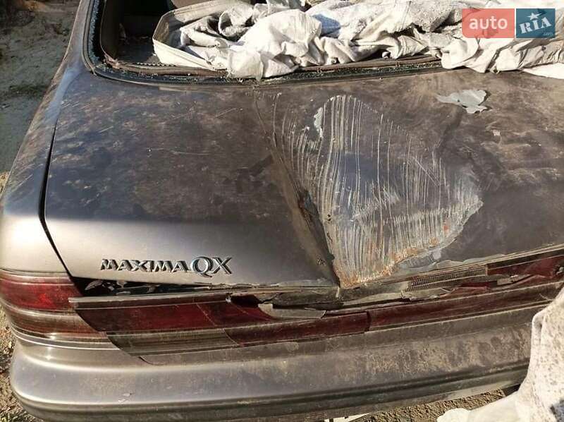 Седан Nissan Maxima 1997 в Запоріжжі