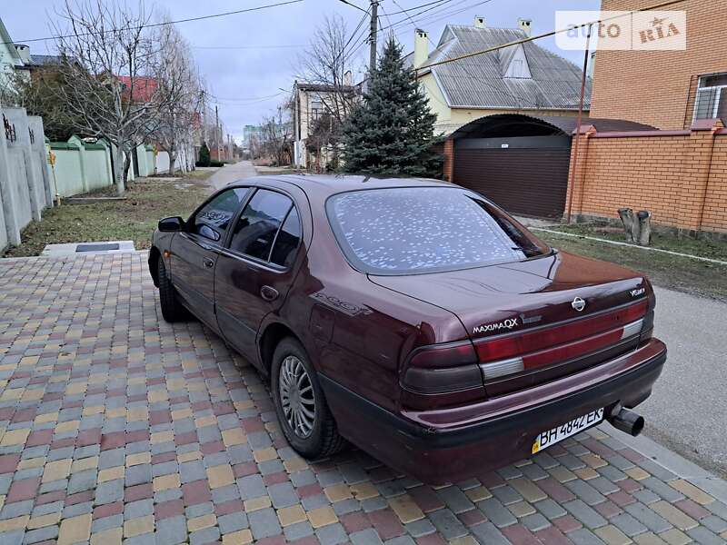 Седан Nissan Maxima 1998 в Одессе