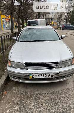 Седан Nissan Maxima 1997 в Львове