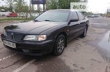 Седан Nissan Maxima 1995 в Киеве