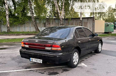 Седан Nissan Maxima 1996 в Виннице