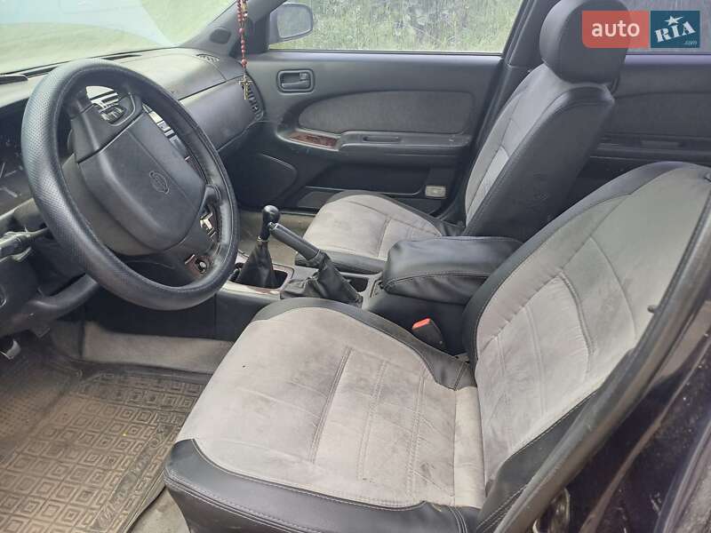 Седан Nissan Maxima 1995 в Одесі