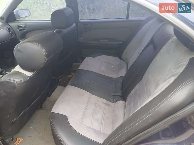 Седан Nissan Maxima 1995 в Одесі