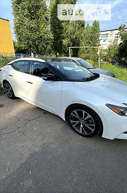 Седан Nissan Maxima 2016 в Киеве