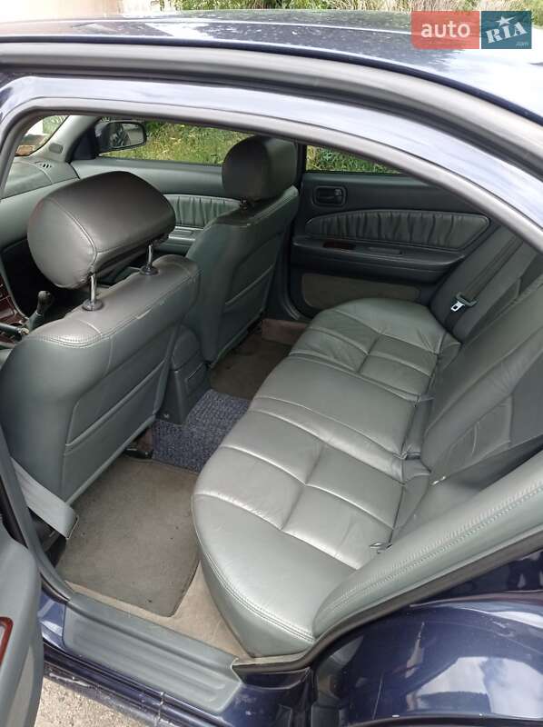 Седан Nissan Maxima 1996 в Одессе