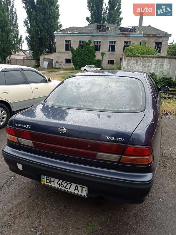 Седан Nissan Maxima 1996 в Одессе