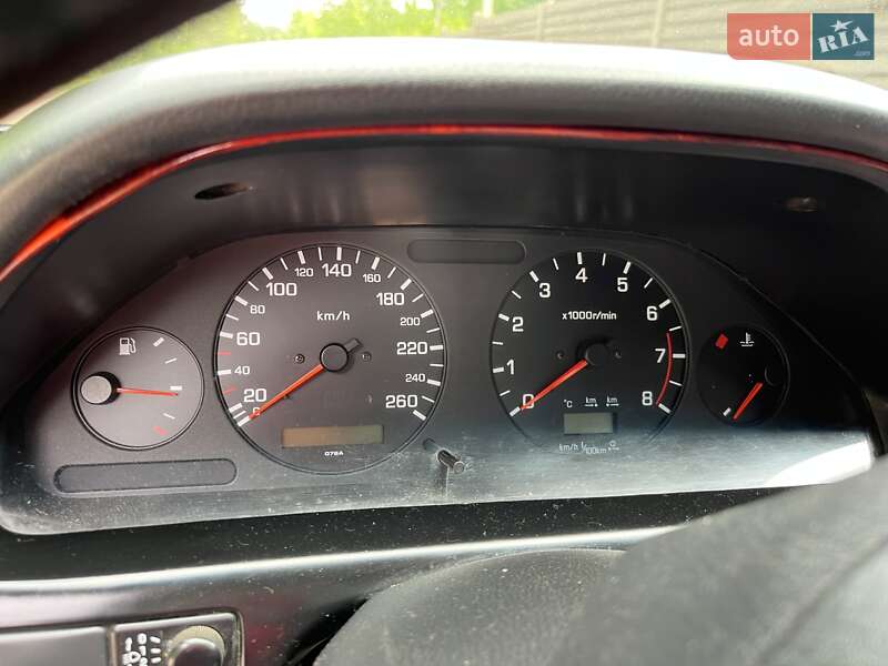 Седан Nissan Maxima 2000 в Сарнах