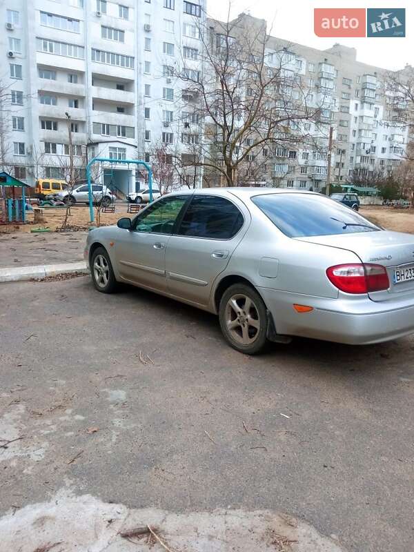 Седан Nissan Maxima 2000 в Белгороде-Днестровском