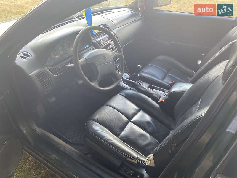 Седан Nissan Maxima 1998 в Балте