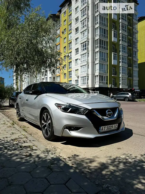 Nissan Maxima