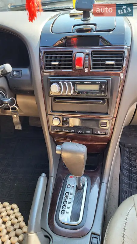 Nissan Maxima 2000
