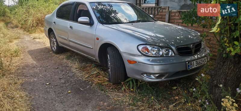 Седан Nissan Maxima 2000 в Кривому Розі