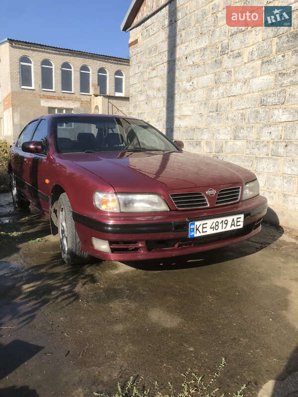 Седан Nissan Maxima 1996 в 