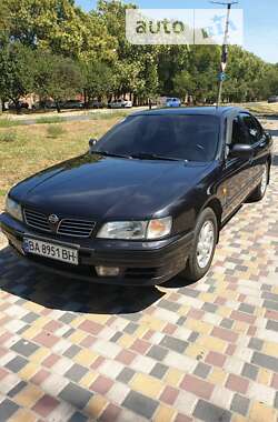 Седан Nissan Maxima 1995 в Кропивницком