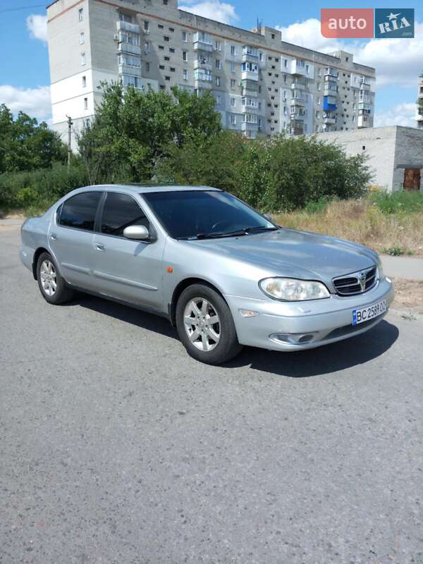 Седан Nissan Maxima 2003 в Первомайську