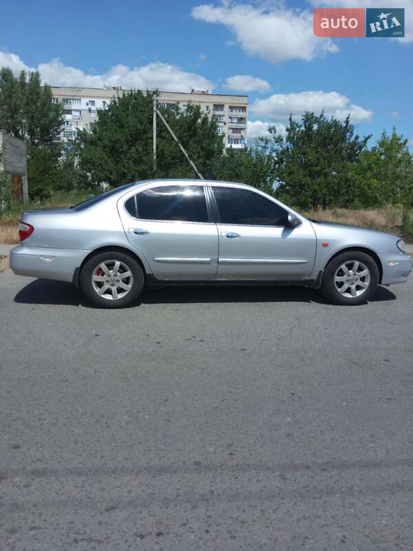 Седан Nissan Maxima 2003 в Первомайську