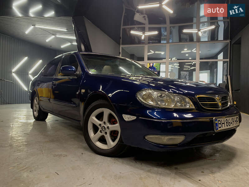 Седан Nissan Maxima 2000 в Одессе