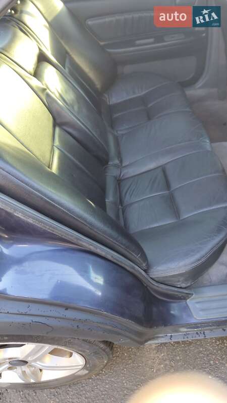 Седан Nissan Maxima 1997 в Николаеве