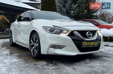 Седан Nissan Maxima 2017 в Львові