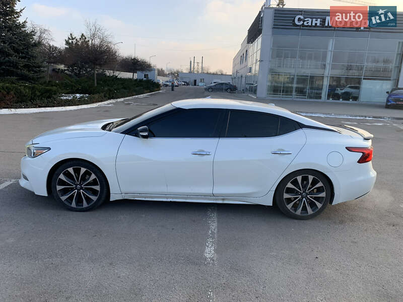 Седан Nissan Maxima 2015 в Полтаве