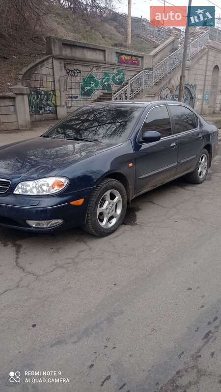 Nissan Maxima 2000