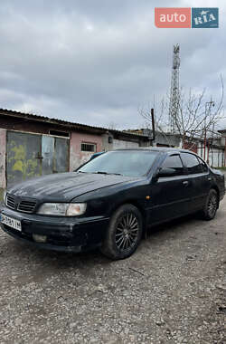 Седан Nissan Maxima 1999 в Одесі