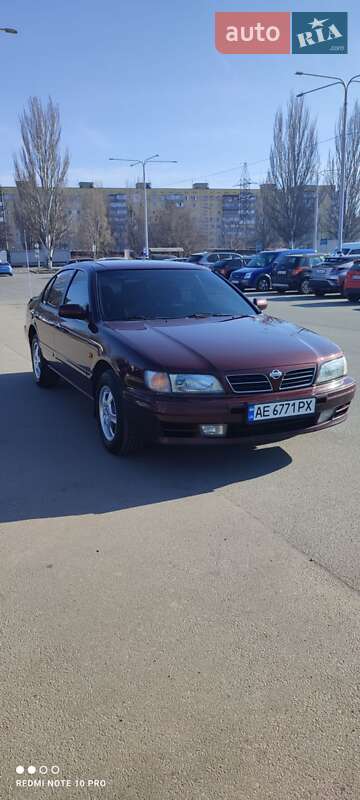 Седан Nissan Maxima 1999 в Днепре