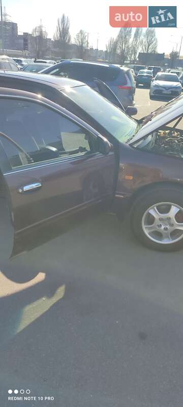 Седан Nissan Maxima 1999 в Днепре