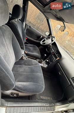 Седан Nissan Maxima 1990 в 