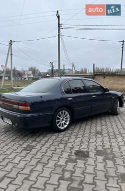 Седан Nissan Maxima 1995 в Синельниковому